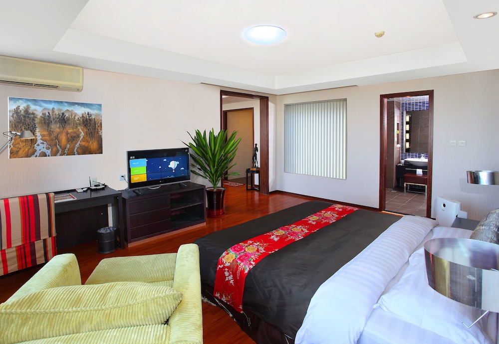 Deluxe Suite