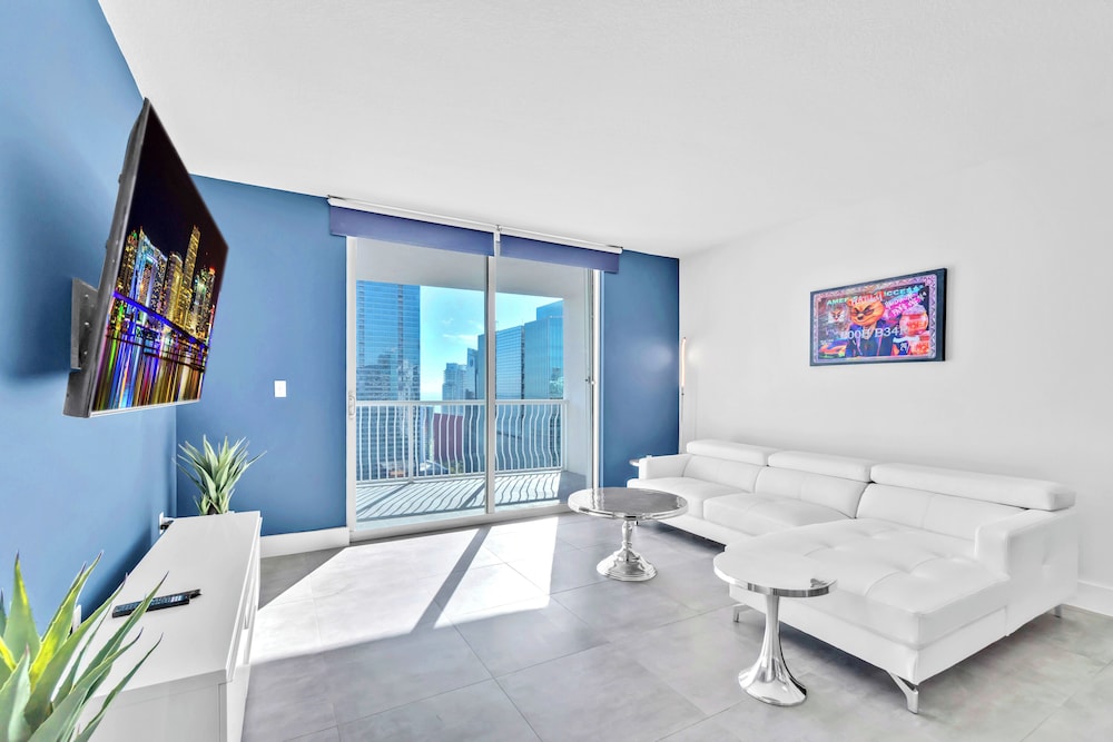 Luxury Condo, 1 Bedroom photo 1