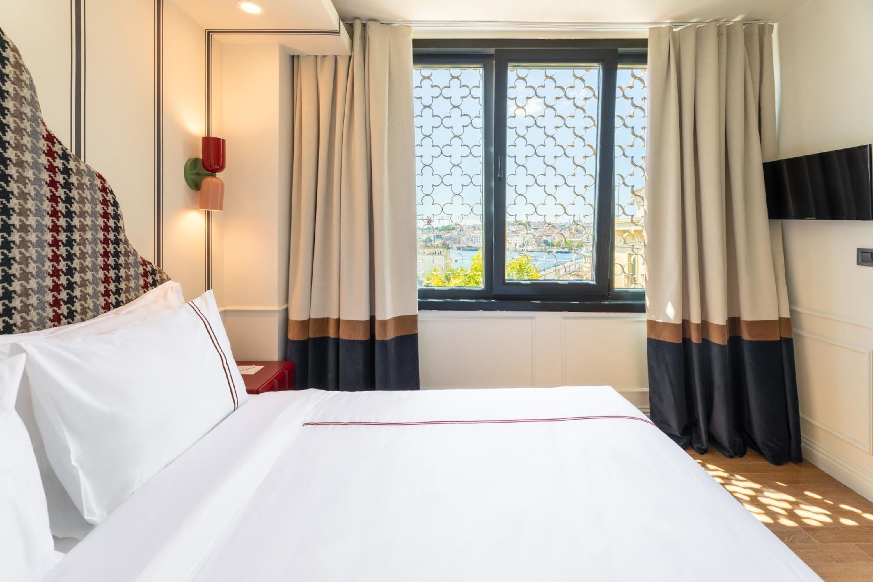 Deluxe Double Room with Sea View photo 2