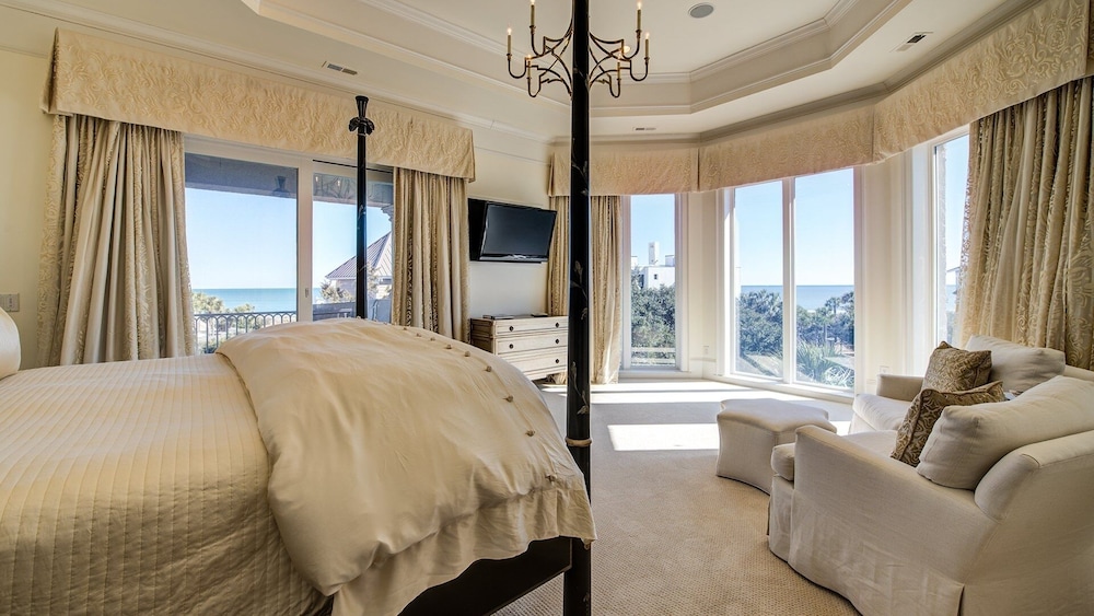 House, 6 Bedrooms