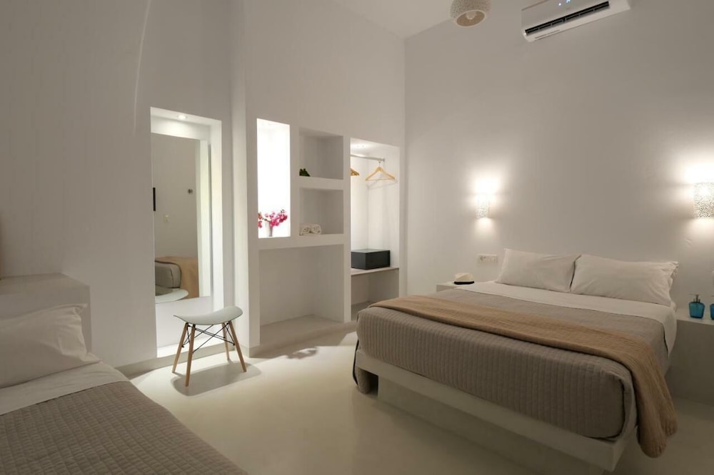 Economy Triple Room