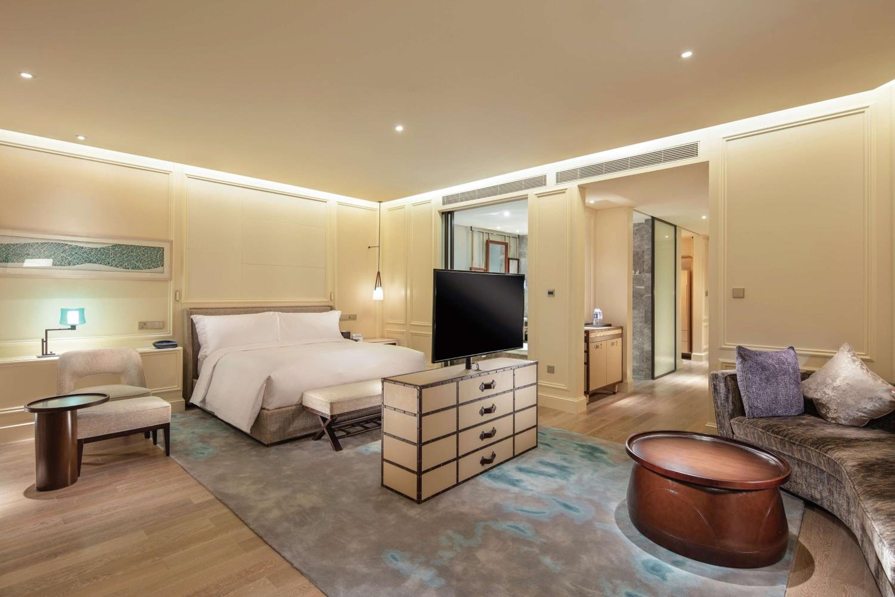 Premium King Room