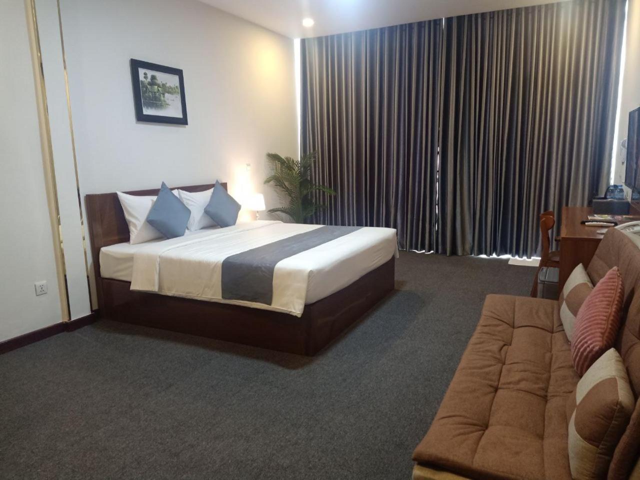 Suite with Balcony - Photo 18