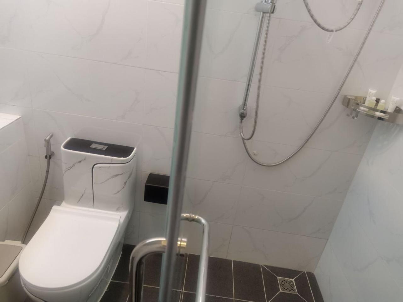 Deluxe Double Room with Balcony - Photo 3