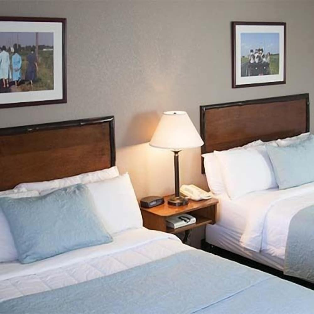 Standard Room, 2 Queen Beds, Non Smoking