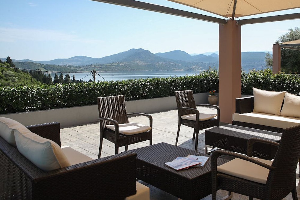 Family Villa, 4 Bedrooms, Private Pool (Aktea) photo 3