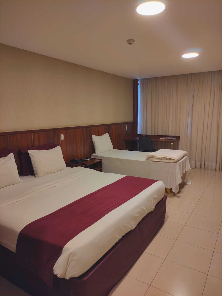 Triple Room (3 camas de Solteiro) - Photo 5
