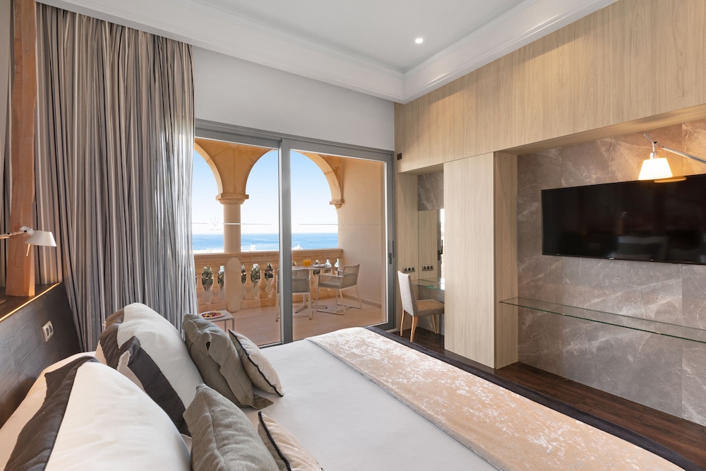 Deluxe Double Room, Sea View (Single Use) - Photo 7