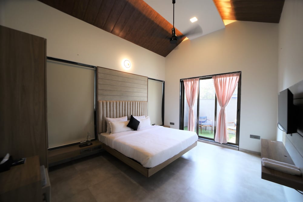 Villa photo 1