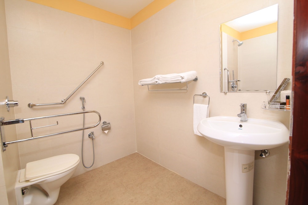 Excellency Room,1 Bedroom, smoking, city view photo 2