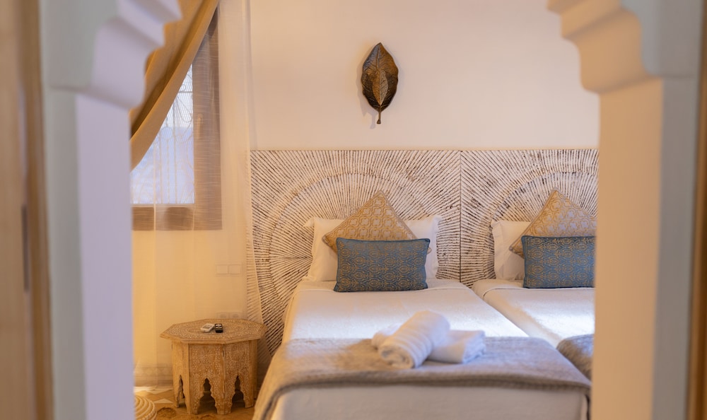 OUTA HAMAM photo 2
