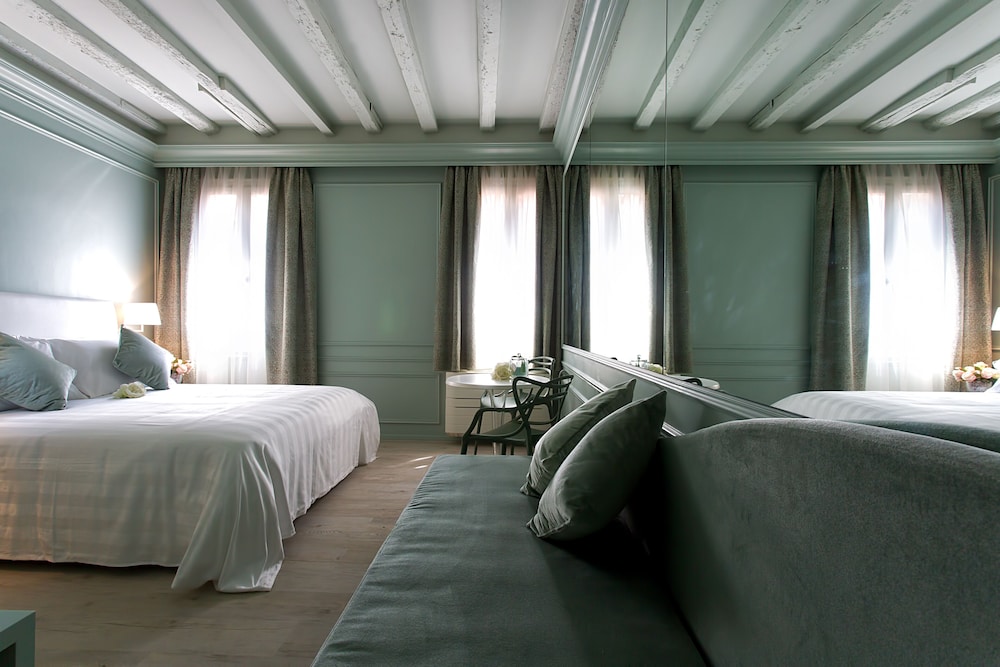 Classic Triple Room photo 3