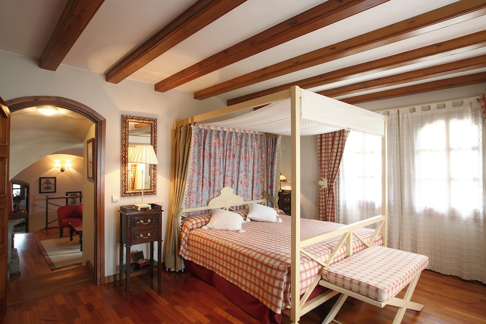Suite Real, Vista a la Montaña