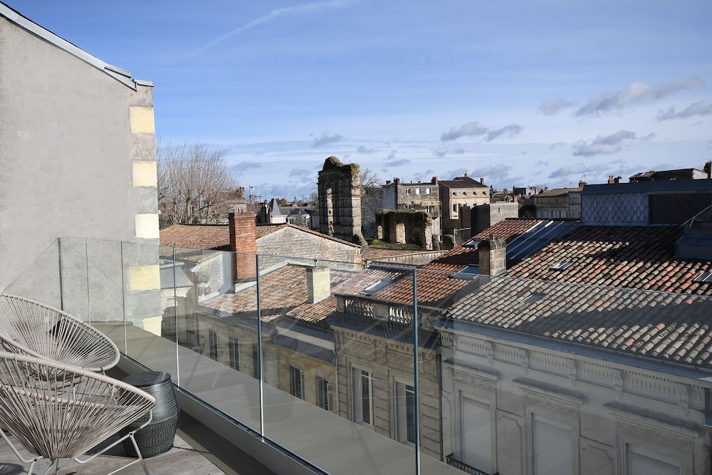 Double Room - Photo 6
