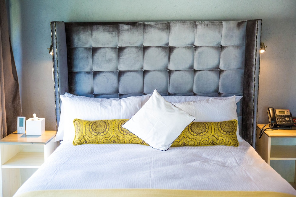 Deluxe Double Room, Garden View