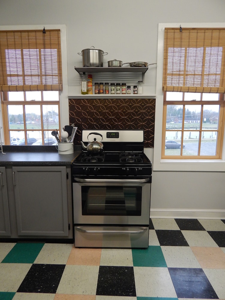 Apartment A: Retro Hipster photo 3