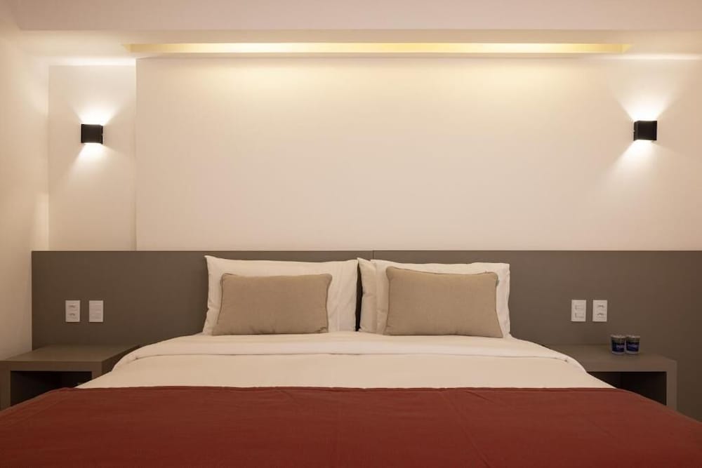 Executive Room, 1 Queen Bed, Non Smoking - Photo 1