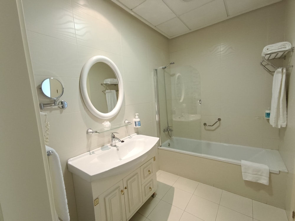 Standard Twin Room photo 3