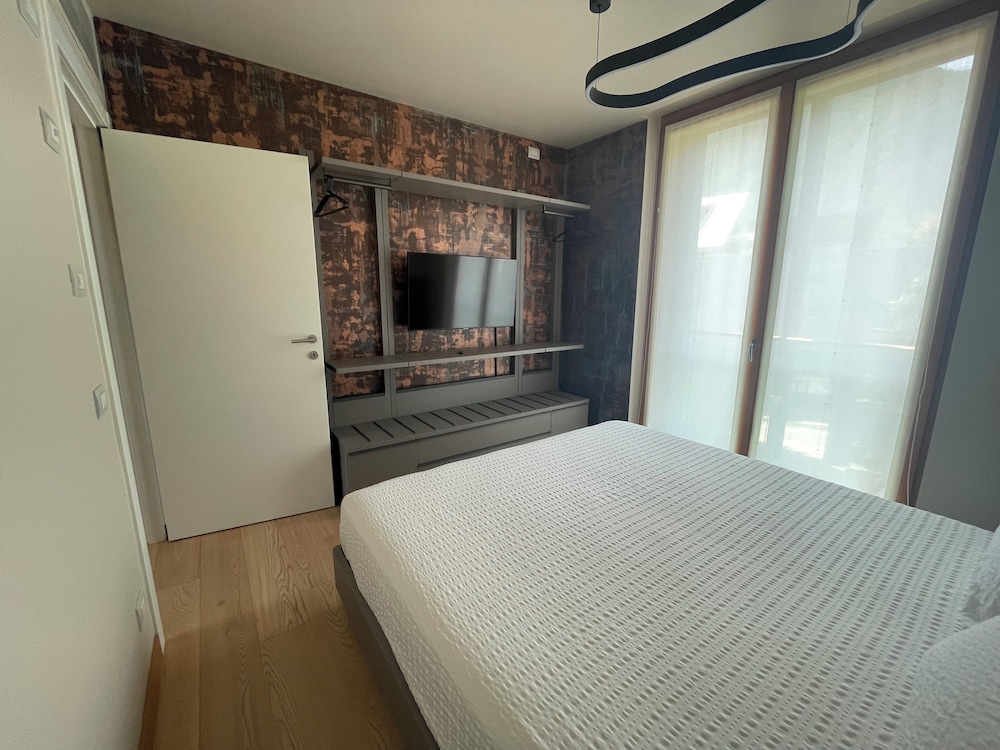 Panoramic Condo photo 2