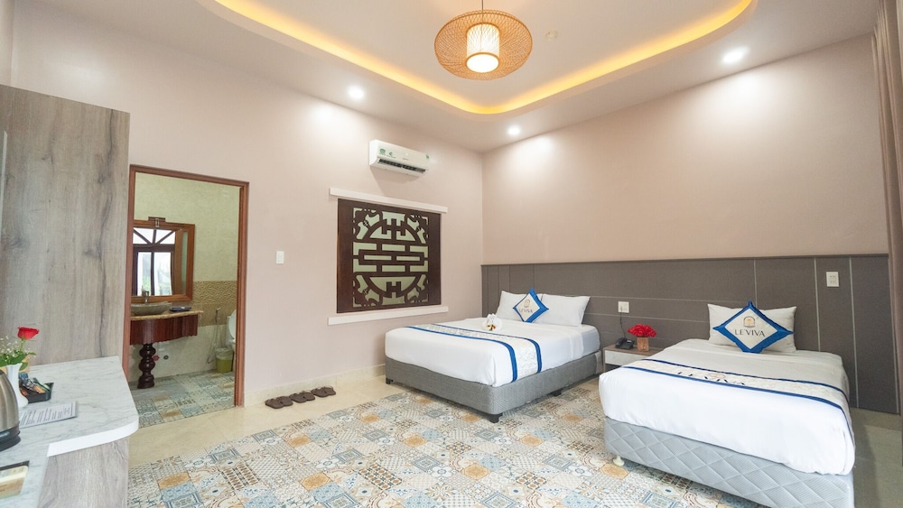 Premium Triple Room, Pool View - Photo 3