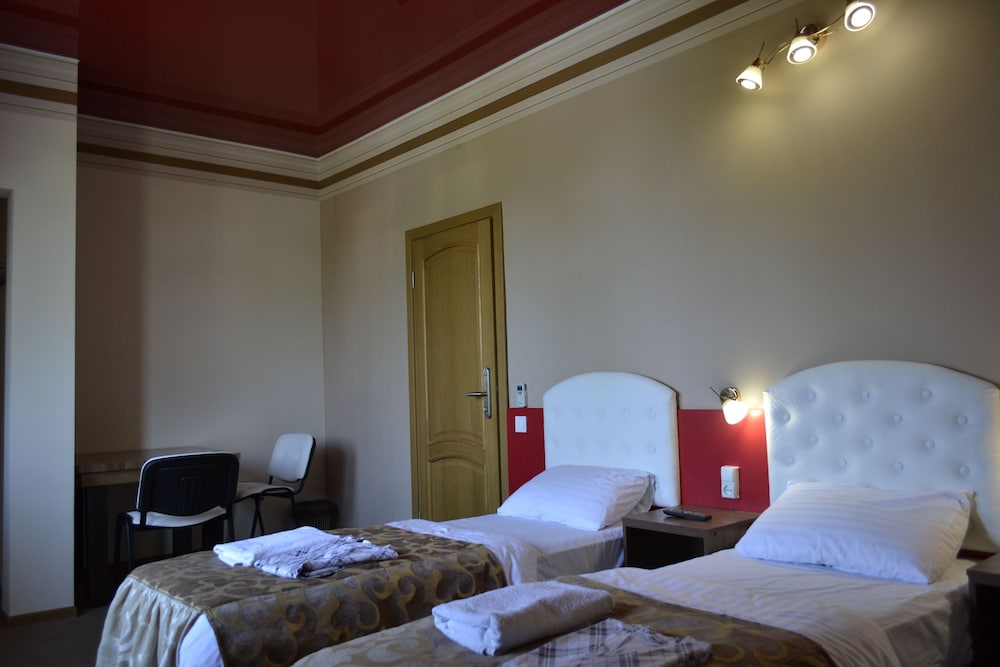 Family Room, 2 Bedrooms, Balcony