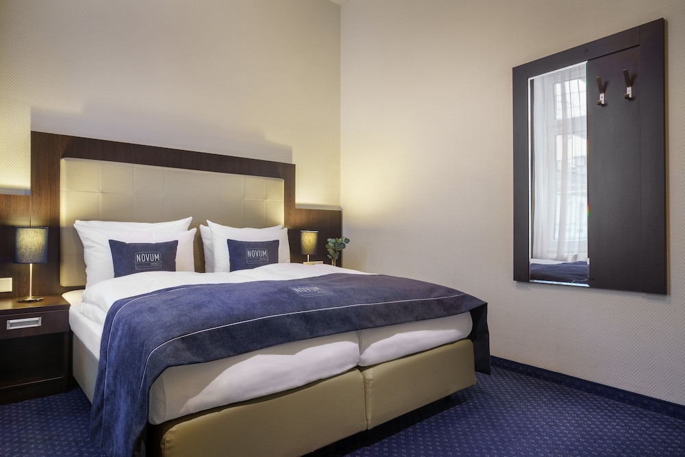 Standard Double Room Single Use thumbnail 6