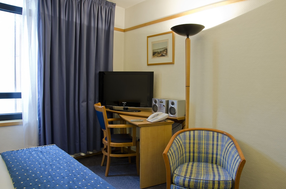 Studio, 2 Twin Beds - Photo 3