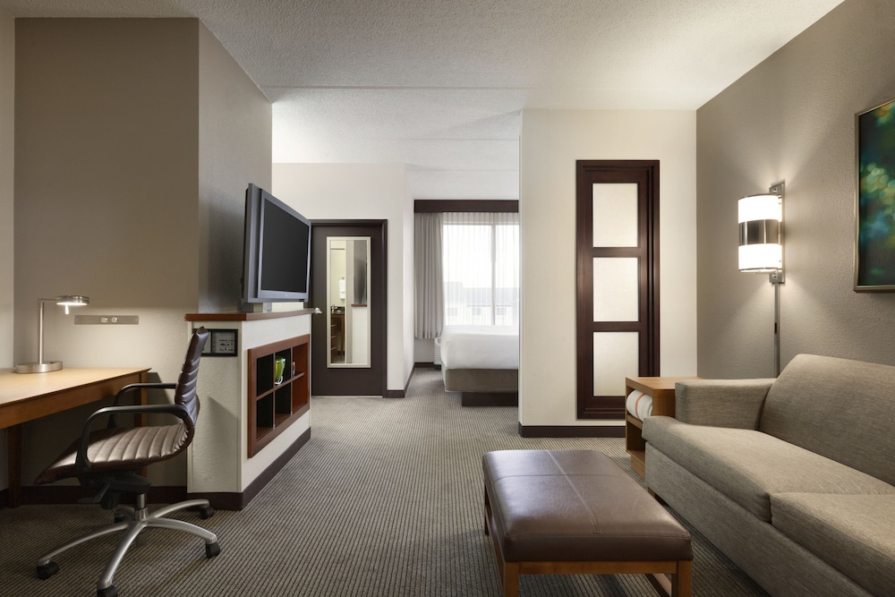 Room, 1 King Bed (High Floor) photo 3