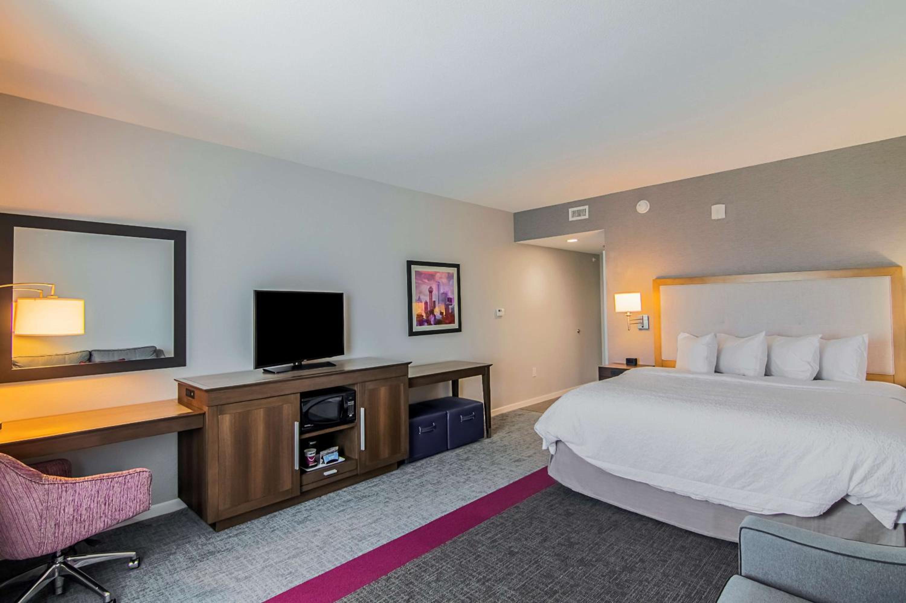 Executive King Room - Non-Smoking
