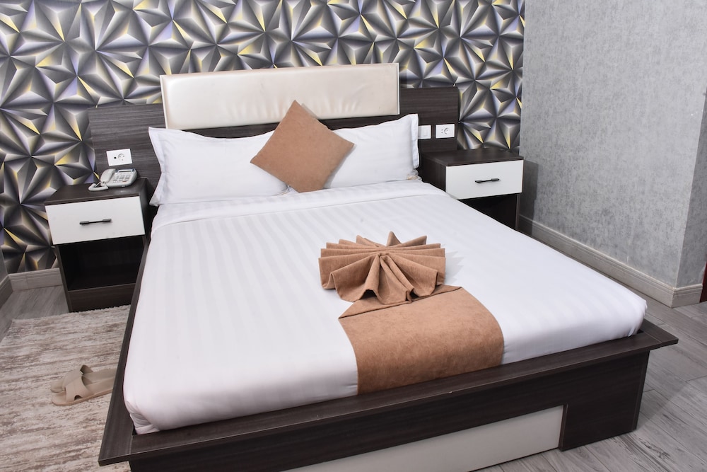 Single Room, City View