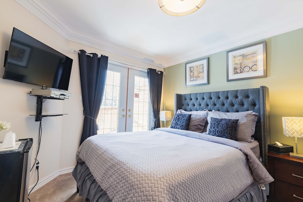Luxury Double Room, Ensuite, Pool View (Upper Floor) photo 2