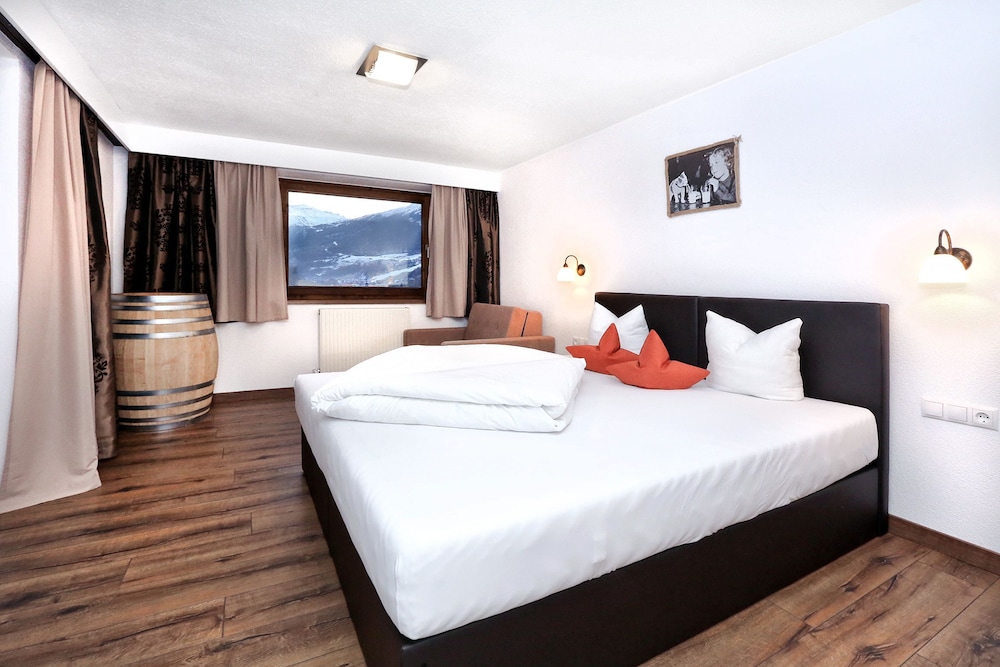 Chalet, Multiple Bedrooms photo 1