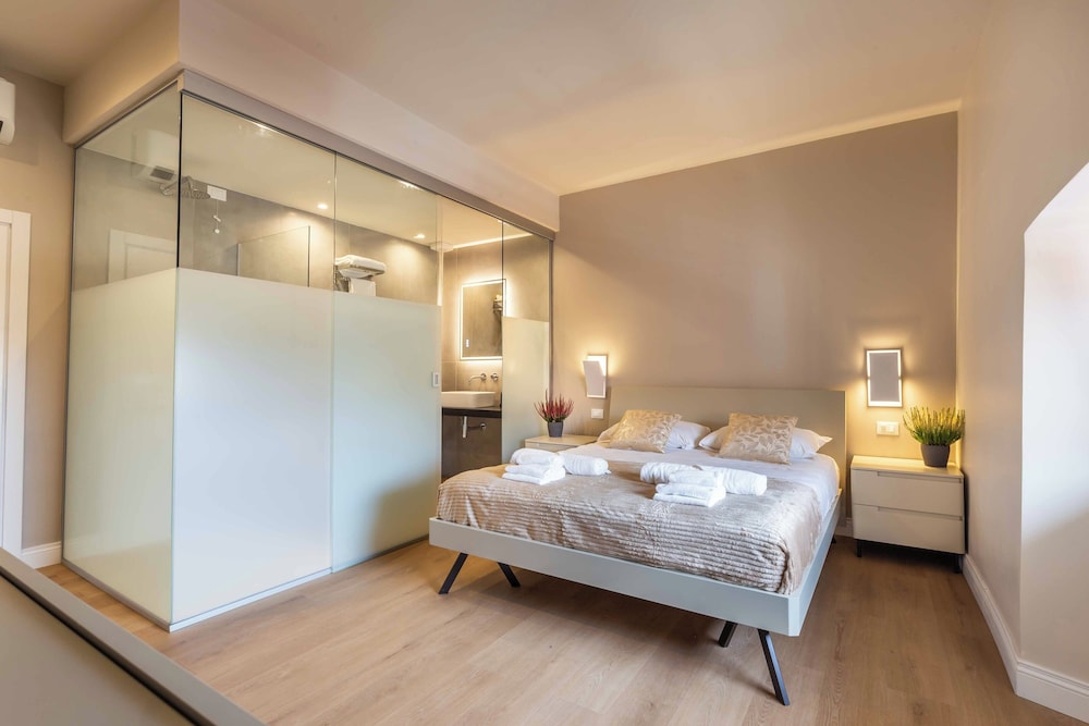 Superior Double Room, City View