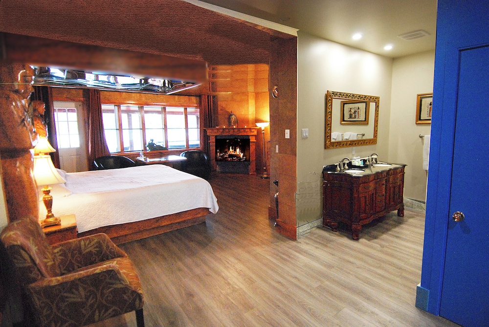 Deluxe Room, 1 King Bed, Lake View (César et Cléopâtre)