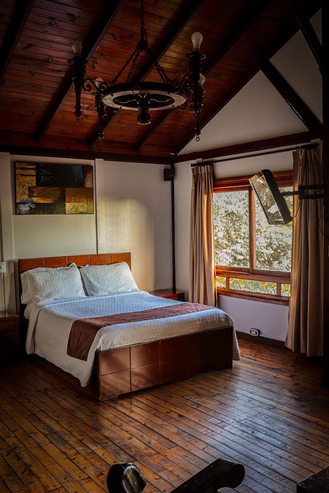 Superior Cabin, 1 Double Bed, Fireplace, Mountain View
