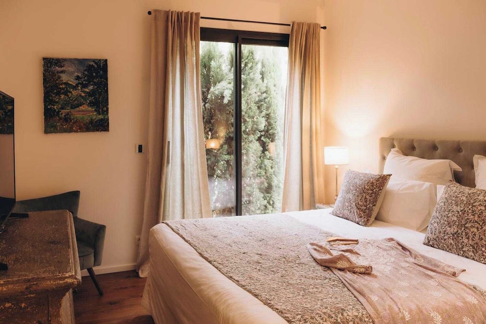 Villa photo 2