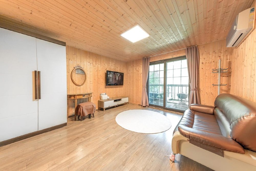 Basic Room, 1 Bedroom (A-5(Mountain View)) - Photo 1