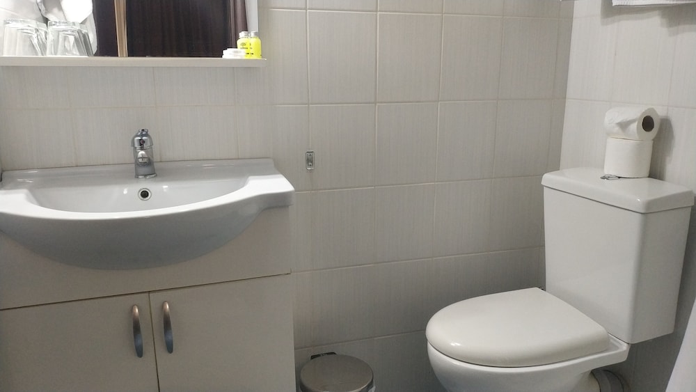 Single Room - Photo 7