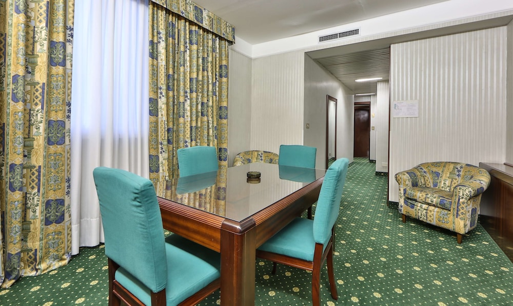 Suite, Multiple Beds