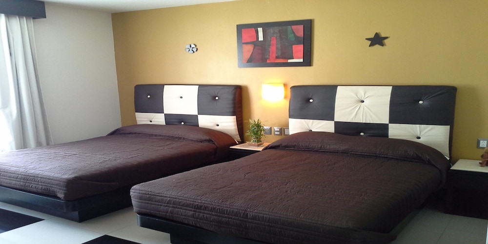 Family Room photo 2