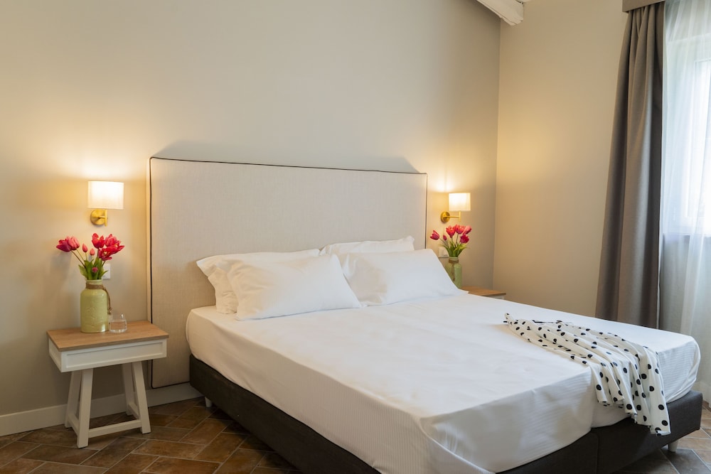Standard Room, Garden View