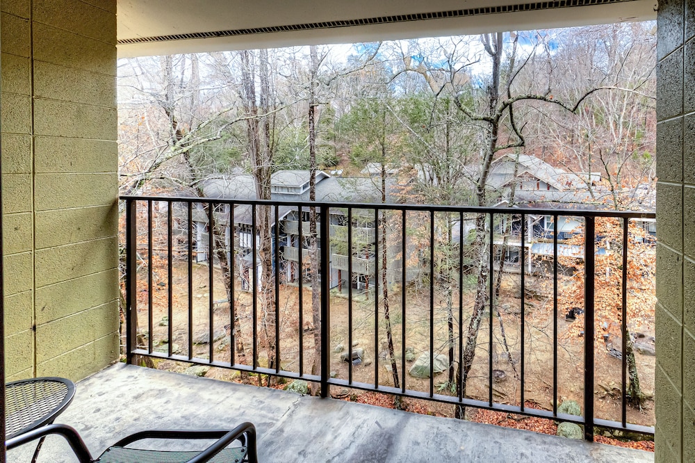 Riverside Deluxe King with Fireplace. - Photo 16