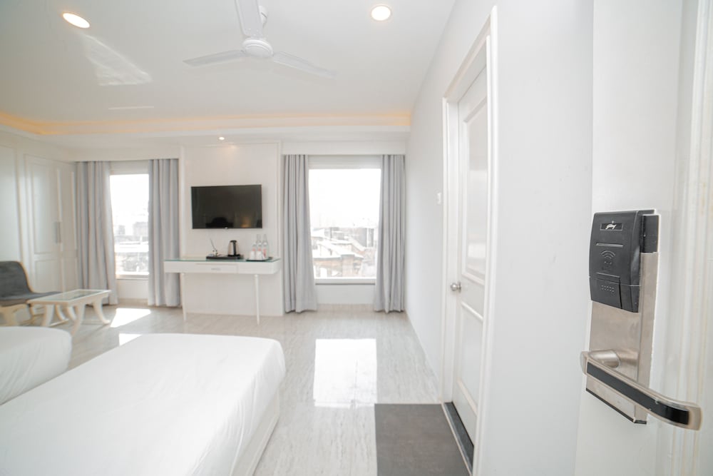 Deluxe Triple Room - Photo 5