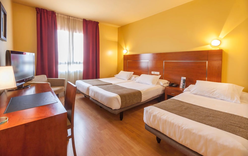 Triple Room - Photo 2
