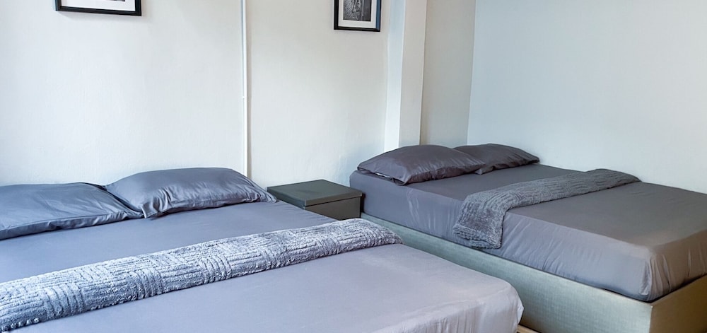 Family Quadruple Room, Kitchenette, City View photo 3