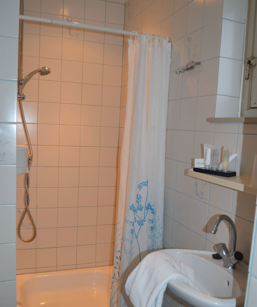 Quadruple Room photo 3