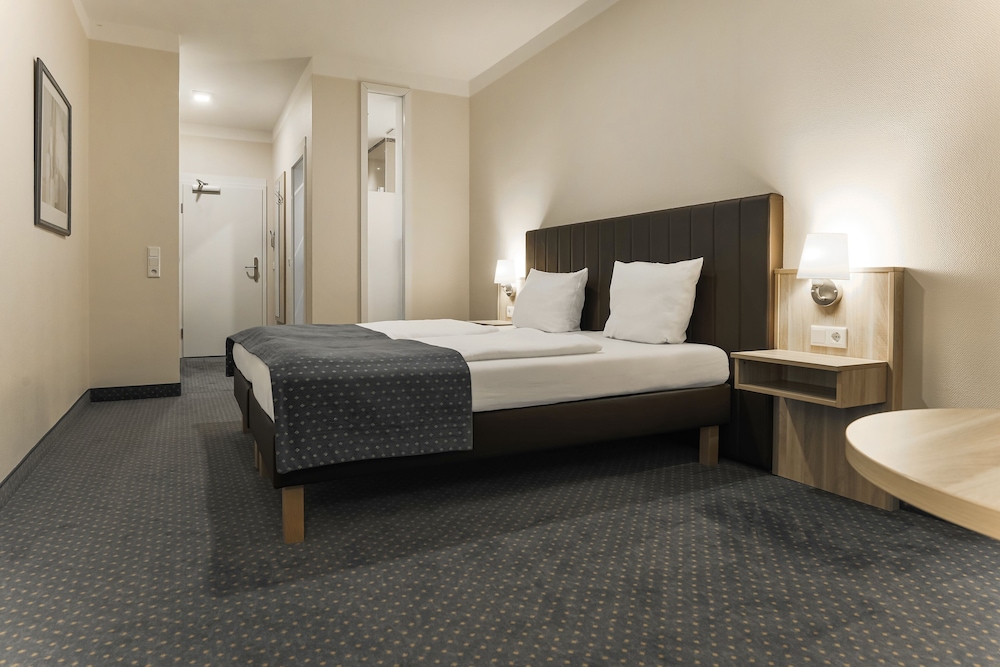Standard Double Room (small) photo 1