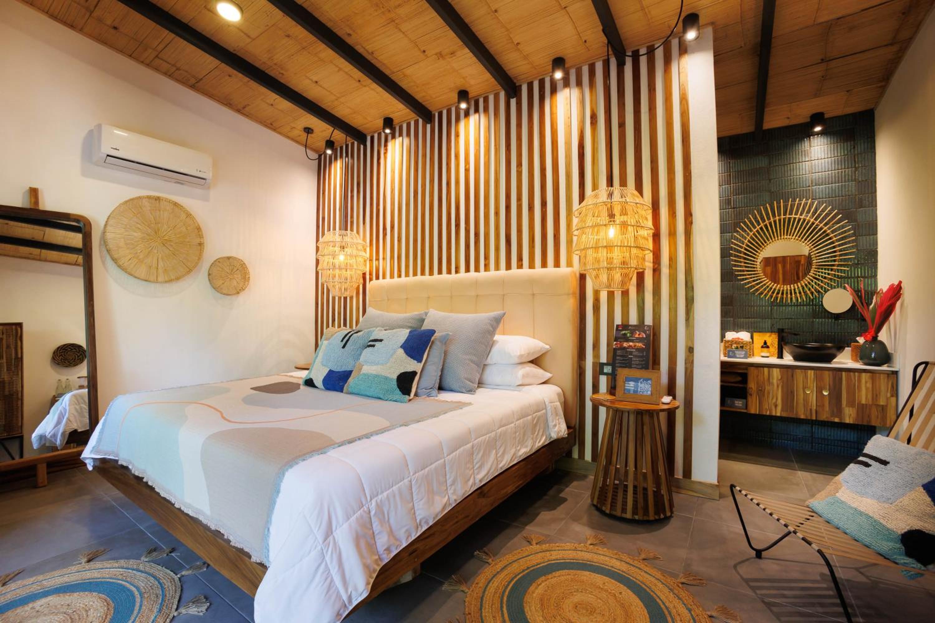 Deluxe Suite - Photo 3