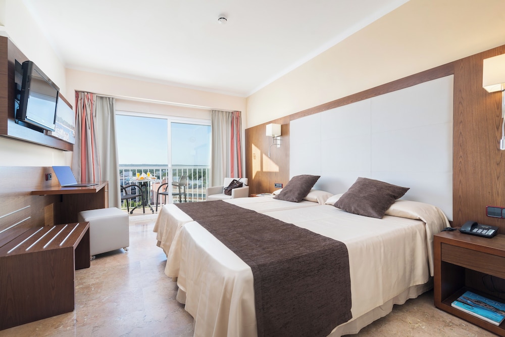 Double Room Single Use, Balcony, Mountain View