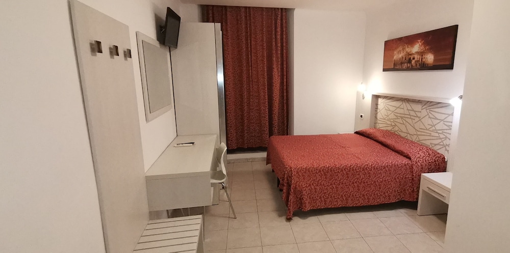 Economy Double Room photo 3
